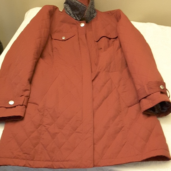 Coach - Picture 6 of 7